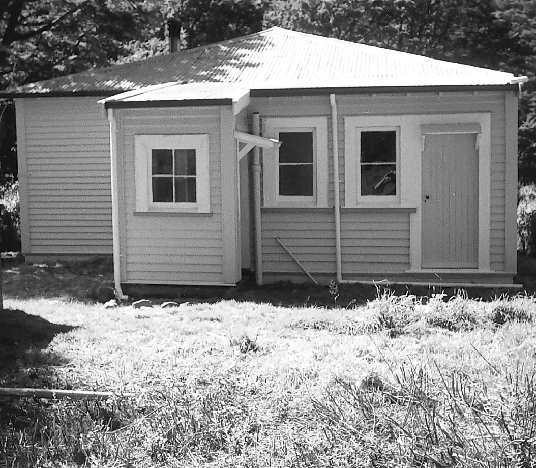 Refurbished Cockie's Crib, Feb 2000