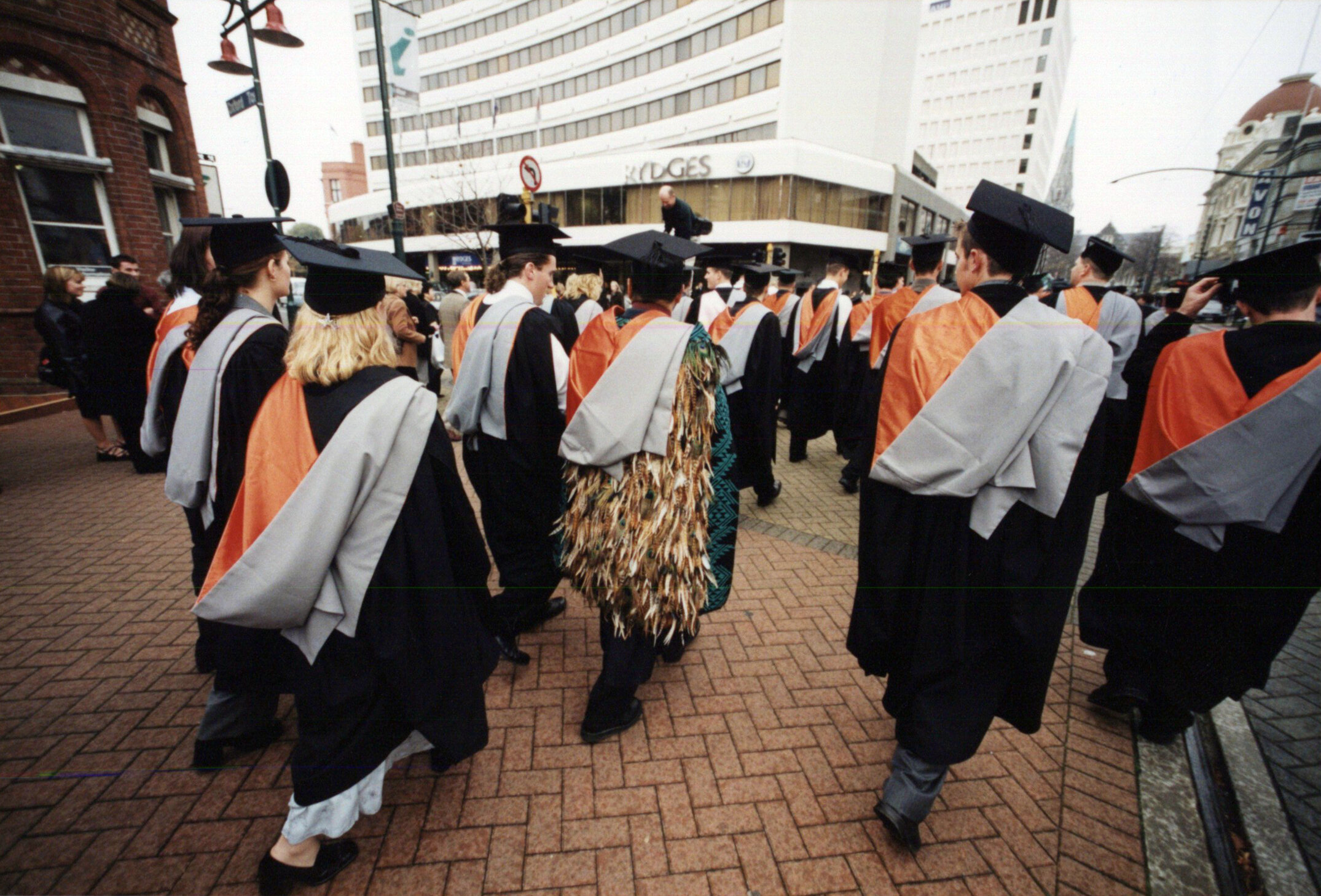 Graduation ceremony, 17 May 2000 024