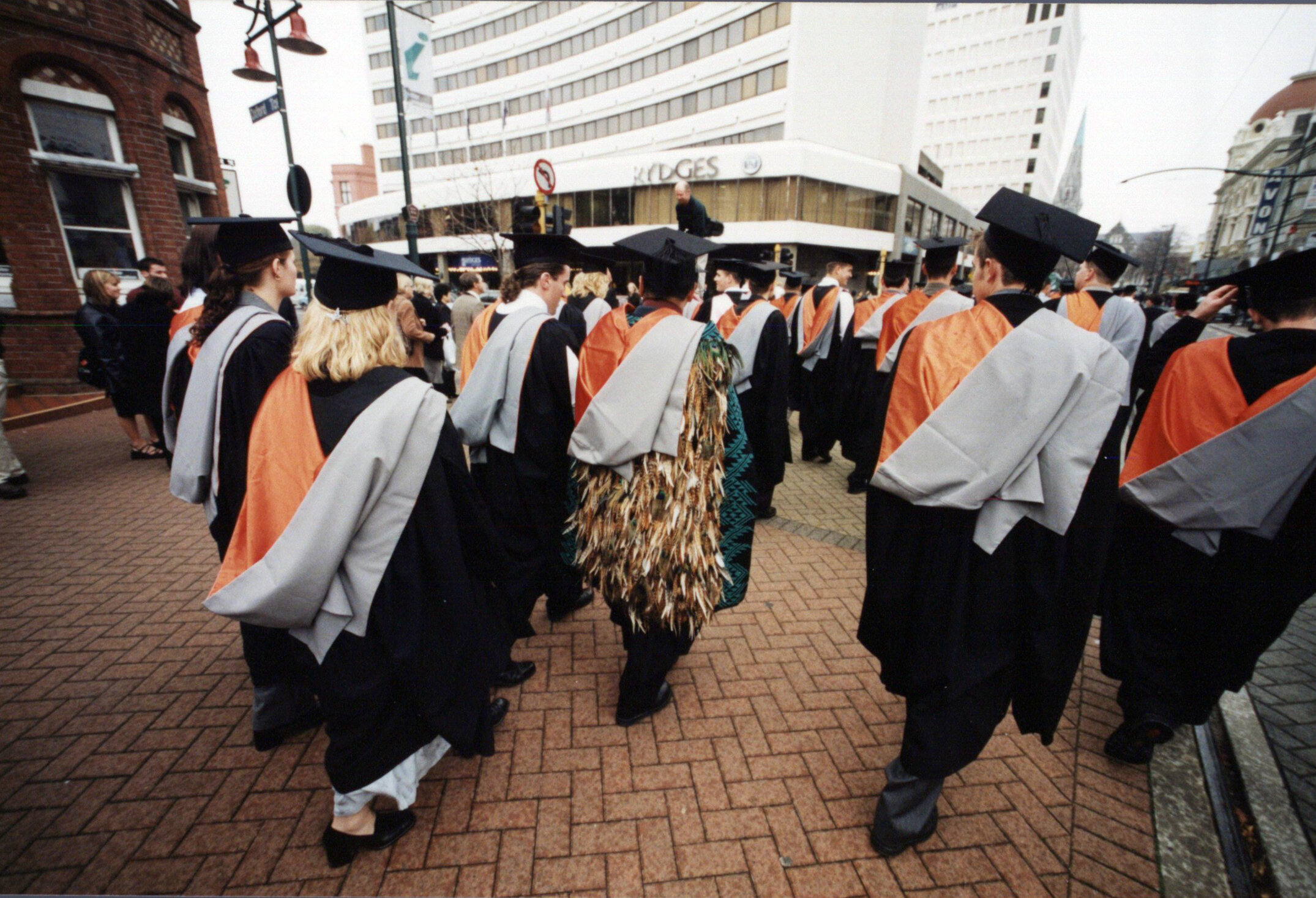 Graduation ceremony, 17 May 2000 040