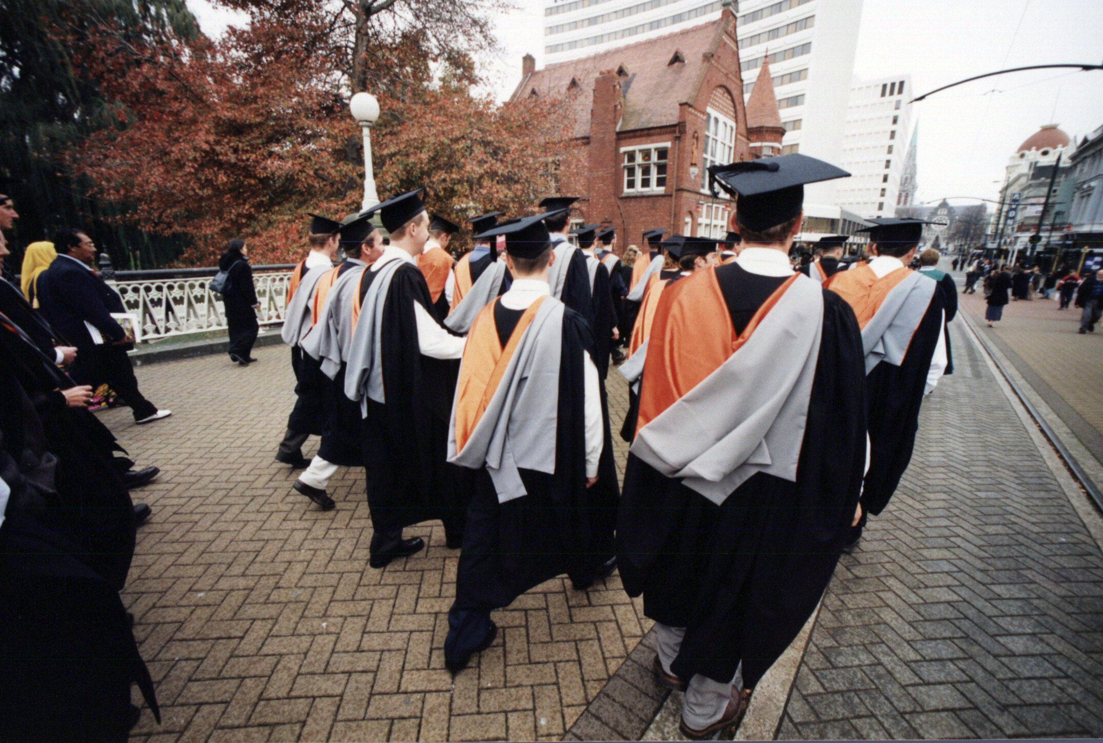 Graduation ceremony, 17 May 2000 043
