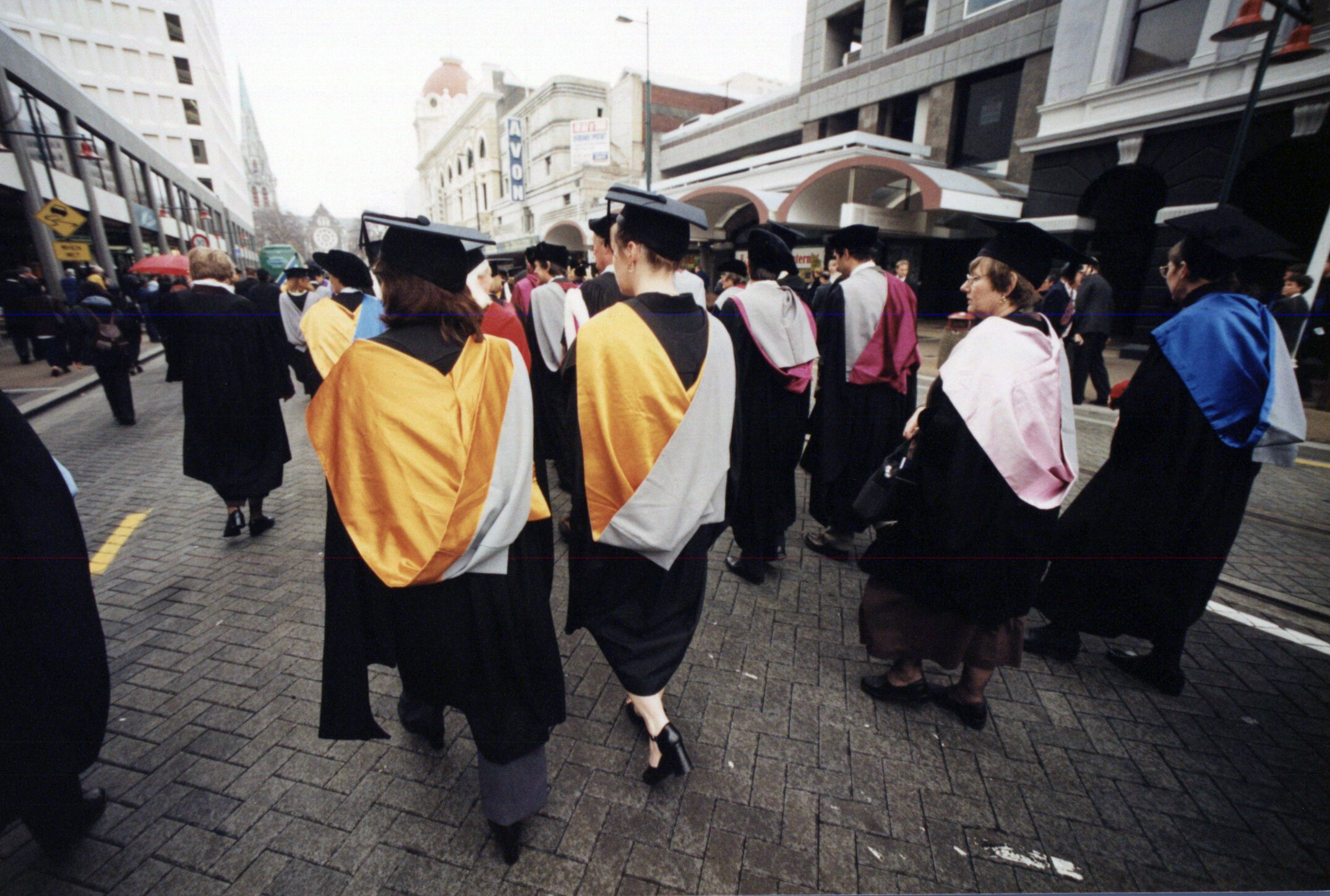 Graduation ceremony, 17 May 2000 059