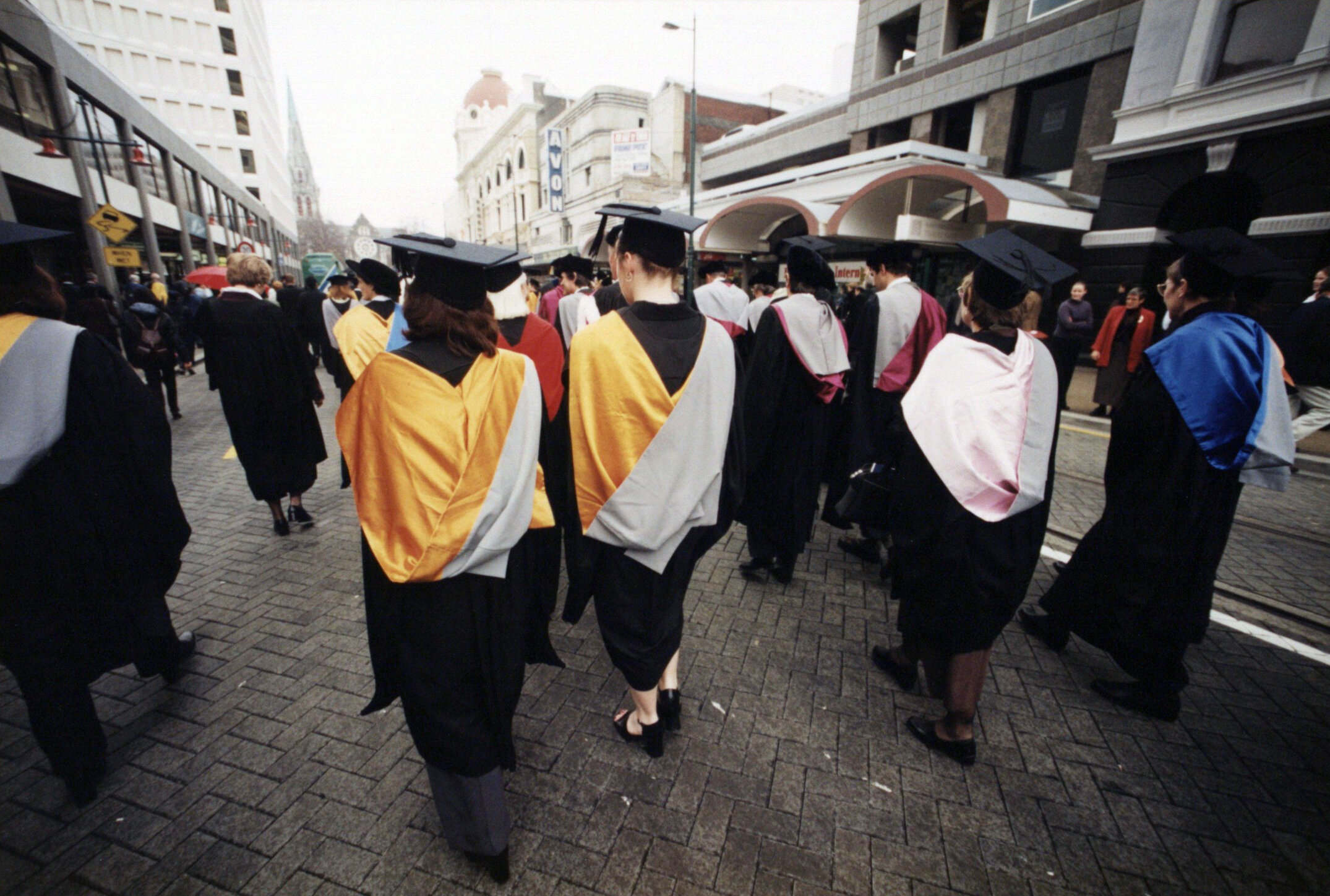 Graduation ceremony, 17 May 2000 073