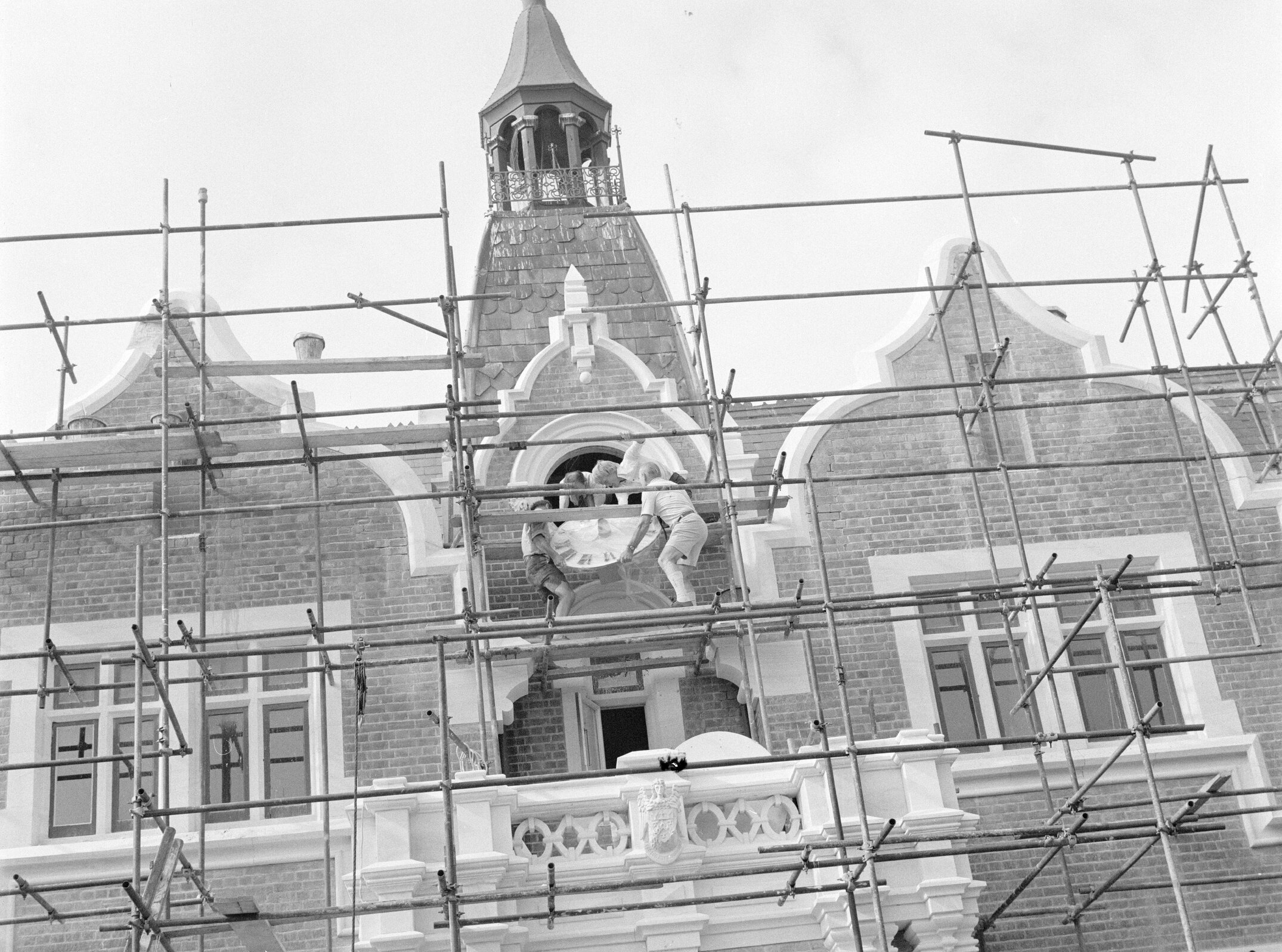 Ivey Hall Clock Installation, 2 February 1979 (02)