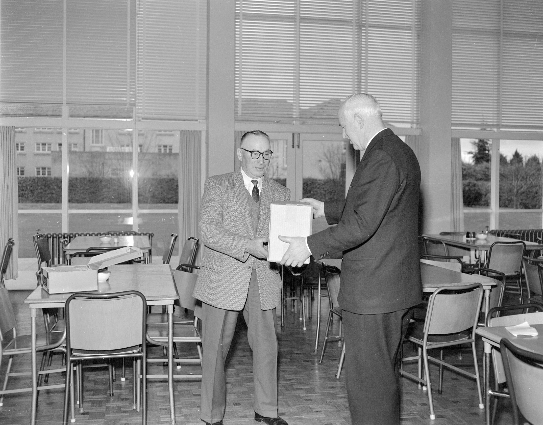  Malcolm Burns and Charlie Brown (Blackmore Neg 5952)
