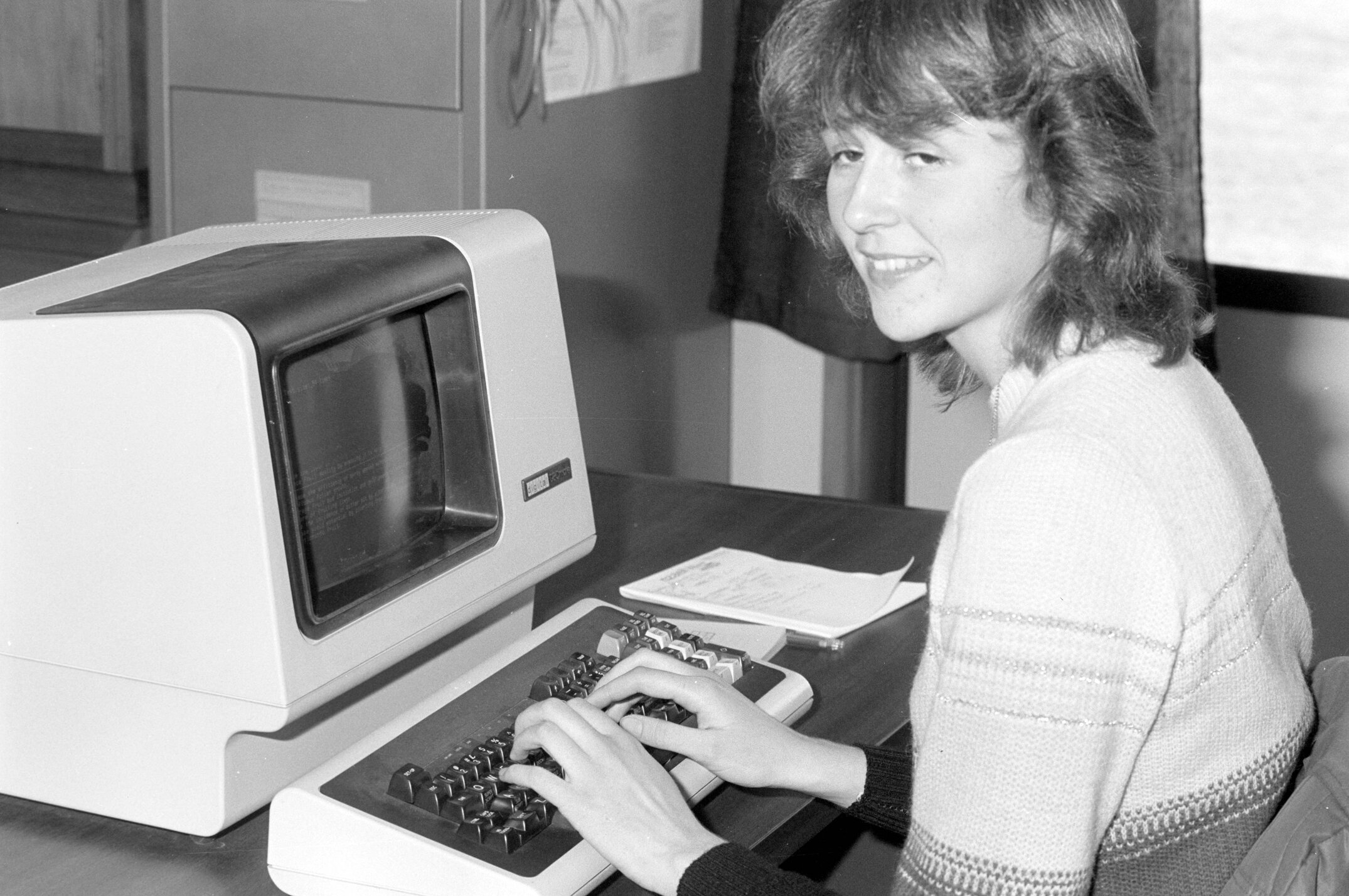 NZAEI Staff in Work Situations, Open Days, September 1985 06