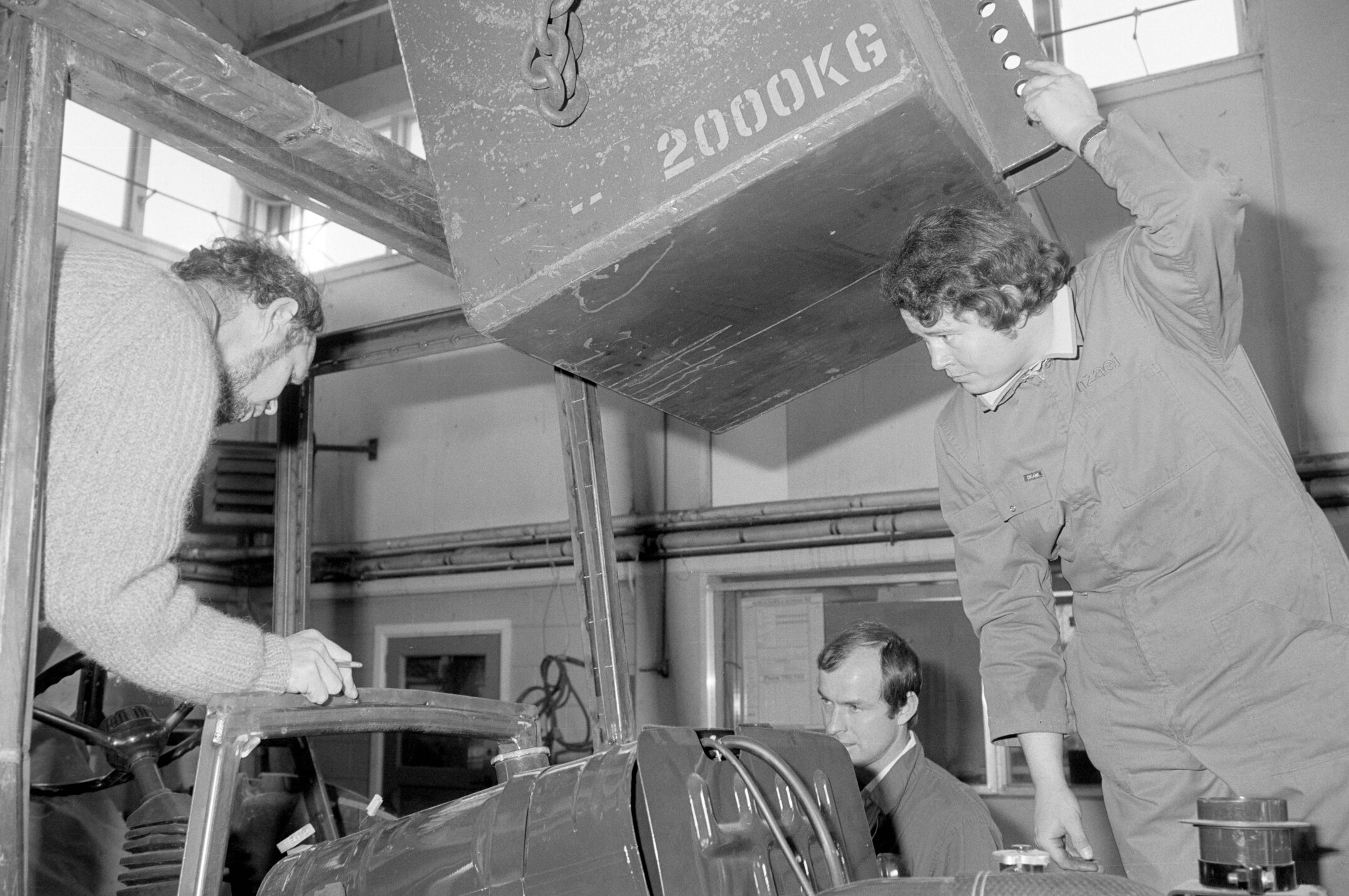 NZAEI Staff in Work Situations, Open Days, September 1985 11