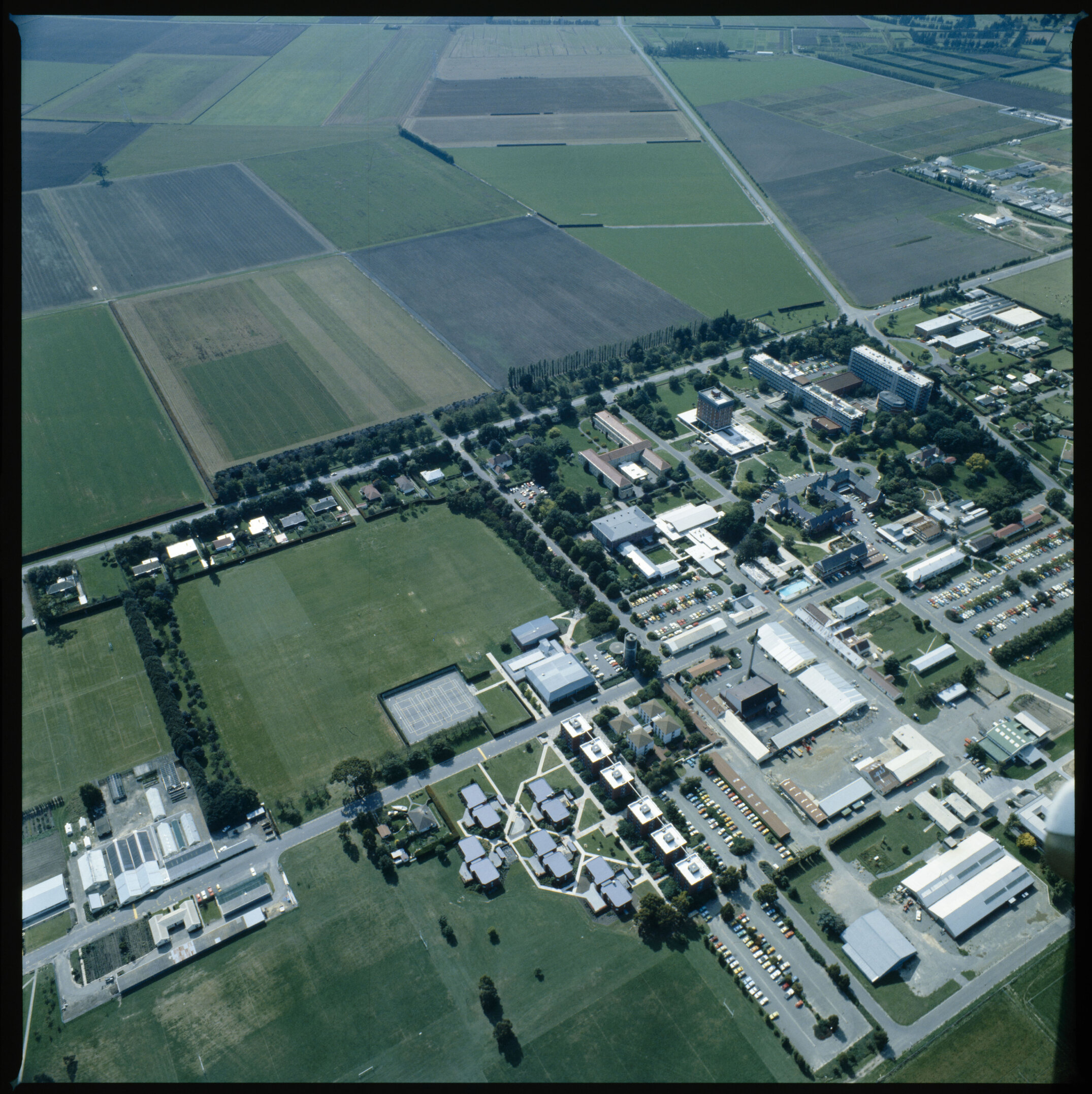 Aerial view of Lincon campus, 1984