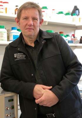 Lincoln University Professor Jon Hickford is leading a team of scientists analysing the genes in dairy cows that affect how much milk a cow produces and the protein content of that milk.