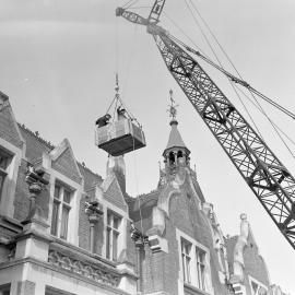 Removal of chimney, Ivey Hall, Lincoln College, circa 1961-1962 (Blackmore Neg5091)