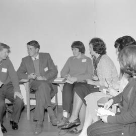 Lincoln College students in group discussion (Blackmore Neg 5191)