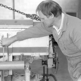 NZAEI Staff in Work Situations, Open Days, September 1985 02