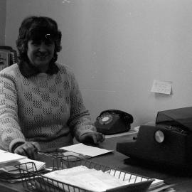 NZAEI Staff in Work Situations, Open Days, September 1985 05