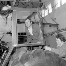 NZAEI Staff in Work Situations, Open Days, September 1985 18