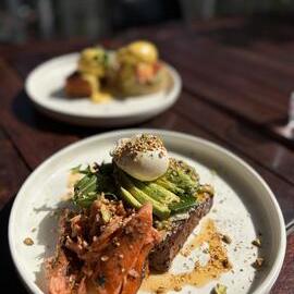 Salmon Benny Brunch, Christchurch