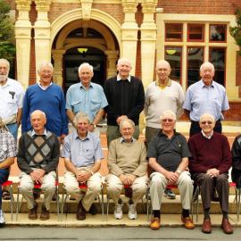 2013 Reunion BAgSci 1957 Group 02