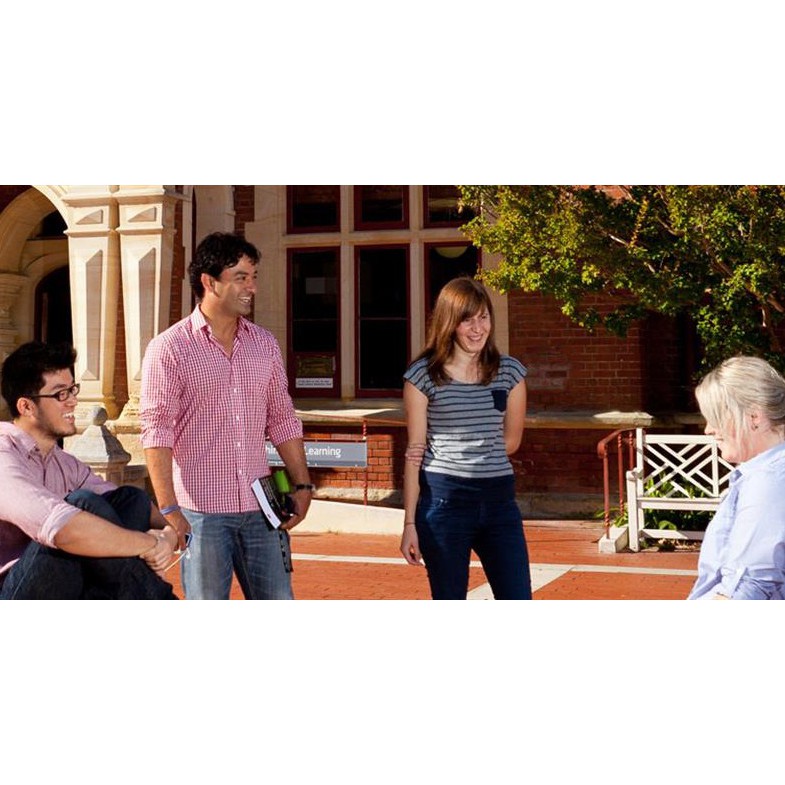 27 August 1993 
Lincoln University - Comfortable with Global Role