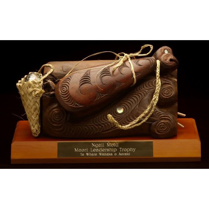 3 April 2008
Maori leadership encouraged with runanga's gift of trophy at Lincoln University 