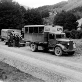 1946 or 47 Dinner on the last day at Craigeburn Cutting, Flock Hill Station