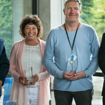 21 December 2021
Top-performing staff in 2021 recognised