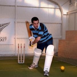 2004-07-27 Richard Wiley batting - Cricket Scholar 02