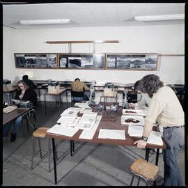 Students in self-teaching labs, 1975 01