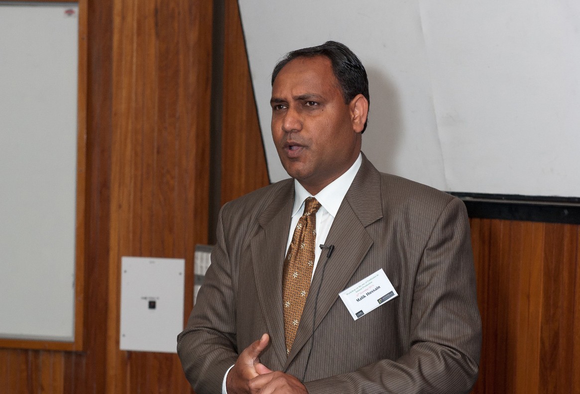 Dr Hussain at the Probiotics Workshop.