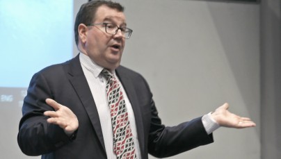 15 February 2019
Minister rounds off finance event