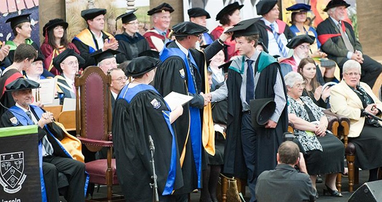 25 October 1994 
Malaysian Graduation Ceremony for Lincoln