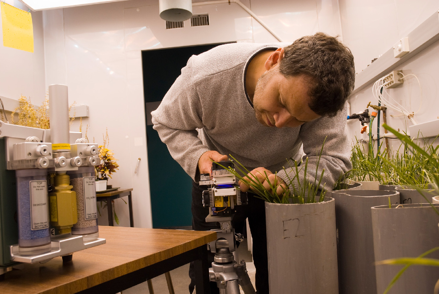 20 October 1994 
Benefits for University in External Research Links