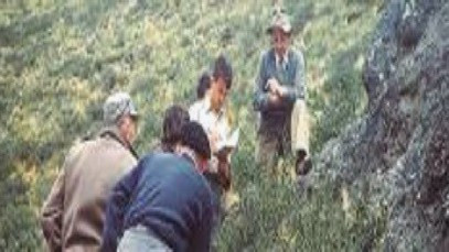 Dr Lance McCaskill, pictured right, the first Director of the Tussock Grasslands and Mountain Lands Institute