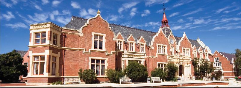 14 July 1995 
Student Achievements Keep Lincoln On The Map