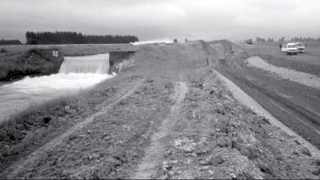 4 April 2002 
Invitation to Irrigation Field Day &ndash; 17th April