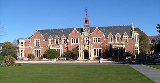 14 June 2002 
Lincoln deficit less than budgeted figure &ndash; gratifying result says Vice-Chancellor