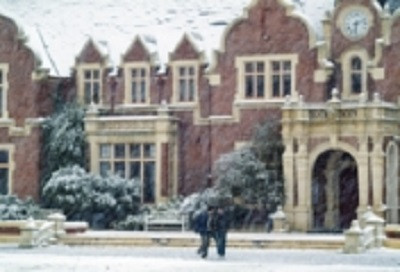 13 July 1992 
Lincoln Students Swap Lectures for Snow Rescue Work