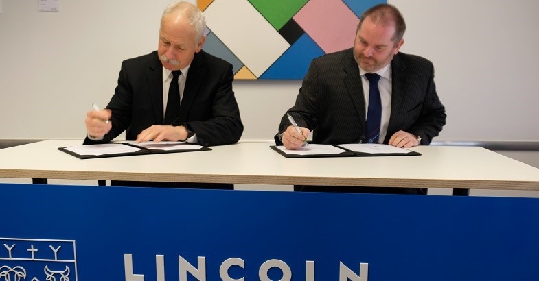 10 September 2020
New student pathway smooths transition from high school to university