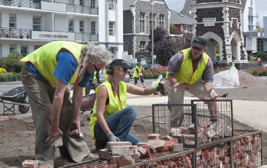 Landscape architecture students, staff and graduates from the University are contributing their expertise to Canterbury Biodiversity’s “Greening the Rubble” project.