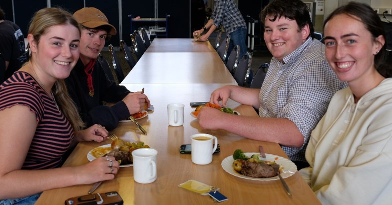 7 April 2021
Home grown spuds on the menu for students