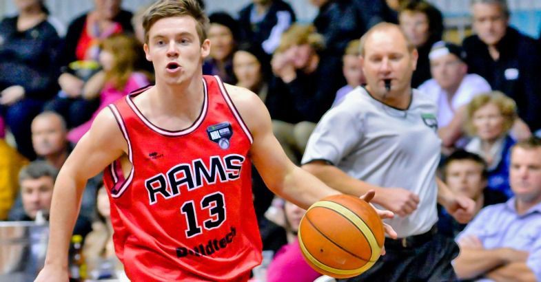 26 April 2016
Balancing sport and studies