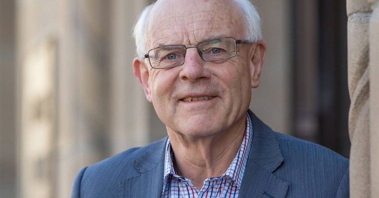 Dr Peter Fennessy Dr Peter Fennessy 