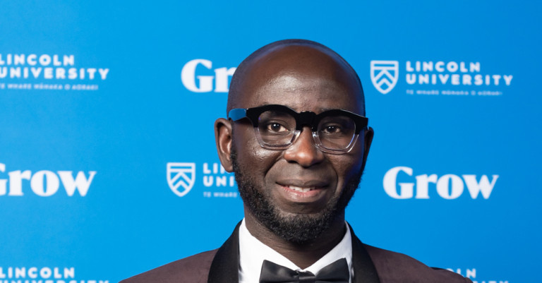 14 September 2022
Community heroes and artists sought