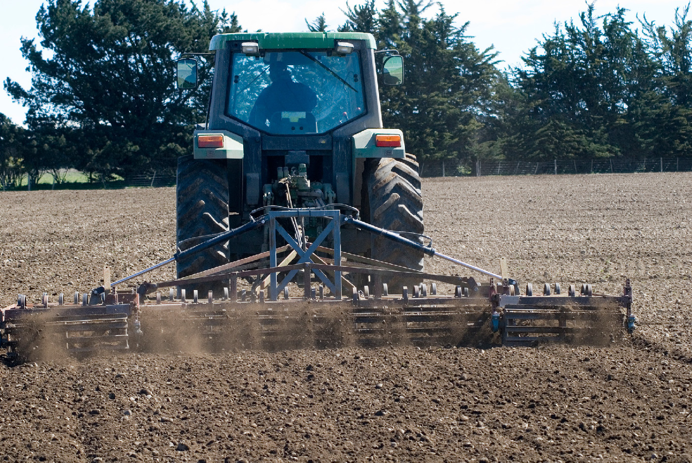 12 December 1984
Project to investigate tractor economy is funded